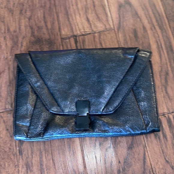 Elliott Lucca black clutch purse shoulder bag interior zipper pocket 11”x7”​ - Picture 3 of 14